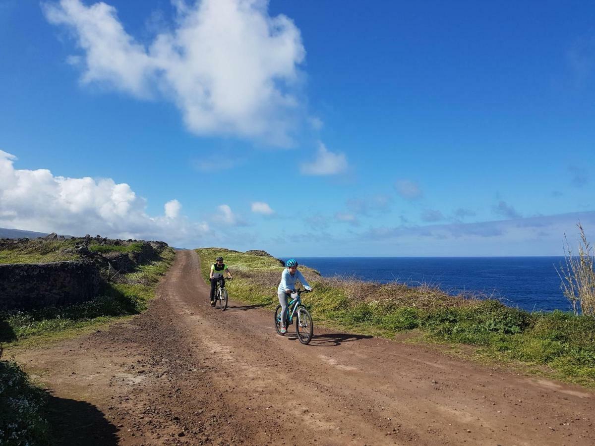 Seaside Azores Villa With Natural Pool, Terrace & Barbecue Capelas Bagian luar foto